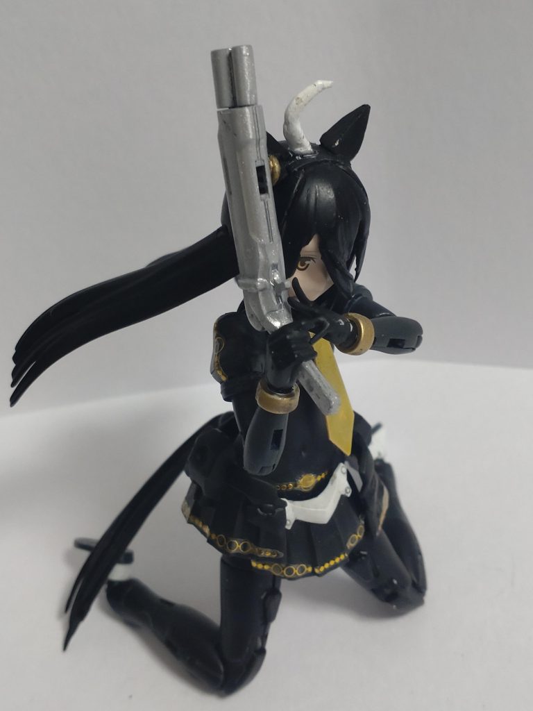 写真は以上です。改めてnamingさんに感謝を。さて、今回は初の30MSでした。組むの楽しかったです。しかしカフェを作るのは大変でした。肌の色や瞳の色の件で、慣れない作業が多く苦戦し、低クオリティながら満足したのは前髪くらいです。撮影前に一部破損しましたが...。楽しい改造な上、好きなキャラだけにもう少し金銭に余裕ができたら、このカフェを更に改造し、進化させたいです。なお、私はウマ娘だとカフェとテイオーの二人が特に好きです。でもテイオーは可動フィギュアやプラモが出るから作りません。最後に、カフェは最高にかわいいです。