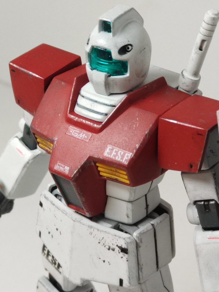 赤は、シダデルを使用、白はキャラクターホワイトのスプレー缶、ウェザリングは某動画の宇宙汚し参考にしましたが、別物になってます（笑）