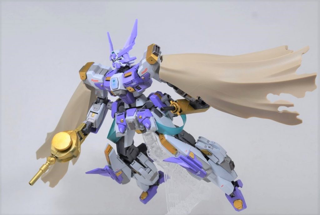 サイドマントの造形が素晴らしいので、付けただけでなんかカッコよく見える気がします＾＾