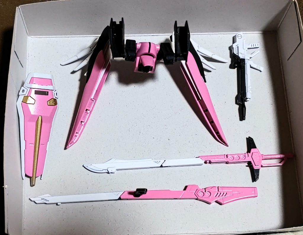 手抜き気味ですが、武器も展開出来る様にしてます😅