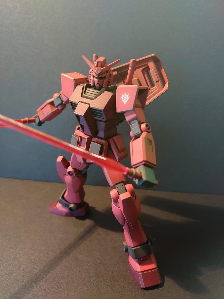 腕部の穴は右手は両方、左手は内側をパテ埋めしています