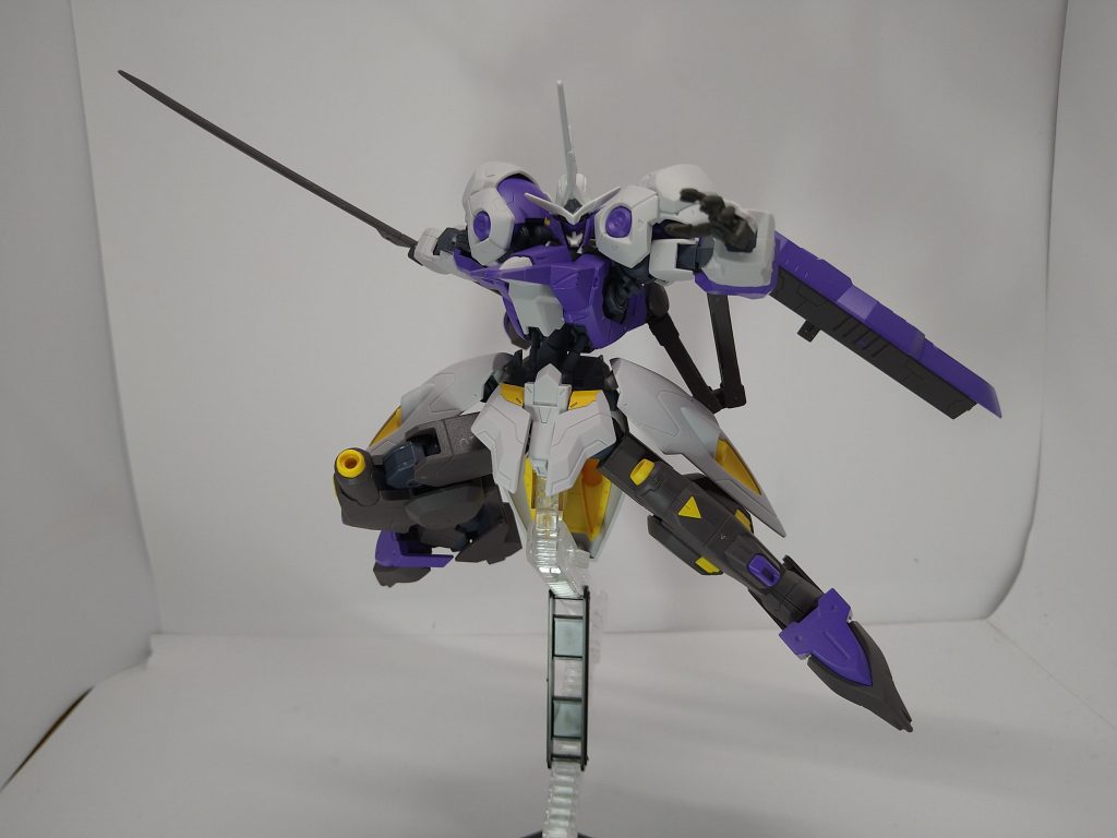 唯一追加したモノとして本キットには開き手が付いていなかったのでオプションセット付属のルプスの開き手を使用しました。開き手有るだけでポージングの幅が変わるから本当に大事。