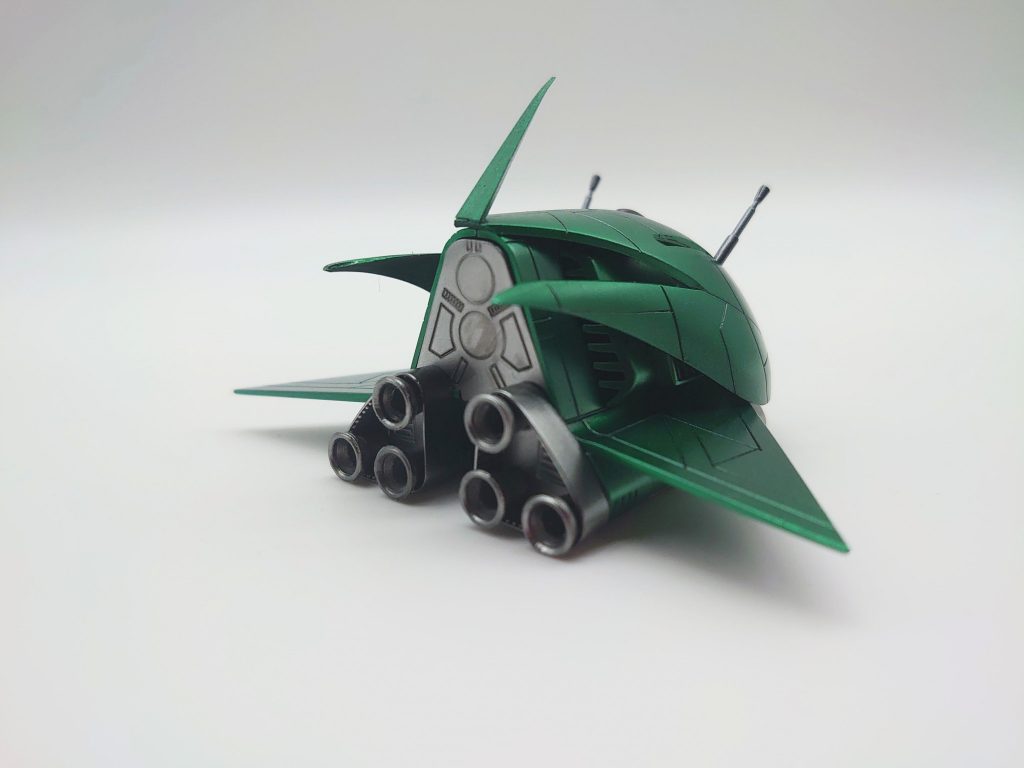 サフ、黒塗装後にガイアカラーのプレミアムメッキシルバーの上からクレオスGXのクリアーカラー各種塗装。