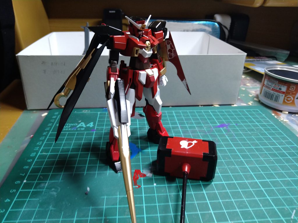 そんなこんなでトップコート、スミ入れ、デカール貼り前になります。