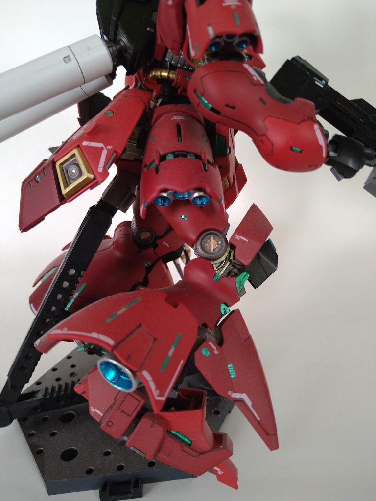 ところどころメタリックグリーンでサイコフレームを表現しました。