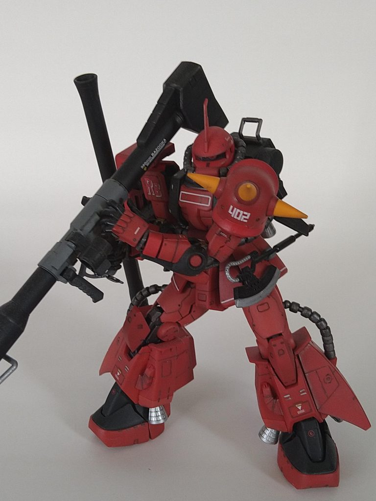 高機動型ザクⅡはとても好きな機体です。特にエースパイロット✌RGは細かいですが作り甲斐があるキットです。これからもザクⅡアップしていきます。ありがとうございました。 