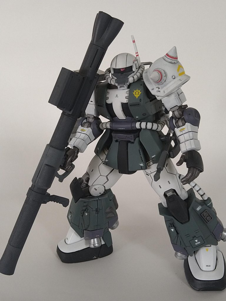 カラーはRGのキットを参考に調色して塗装しました。