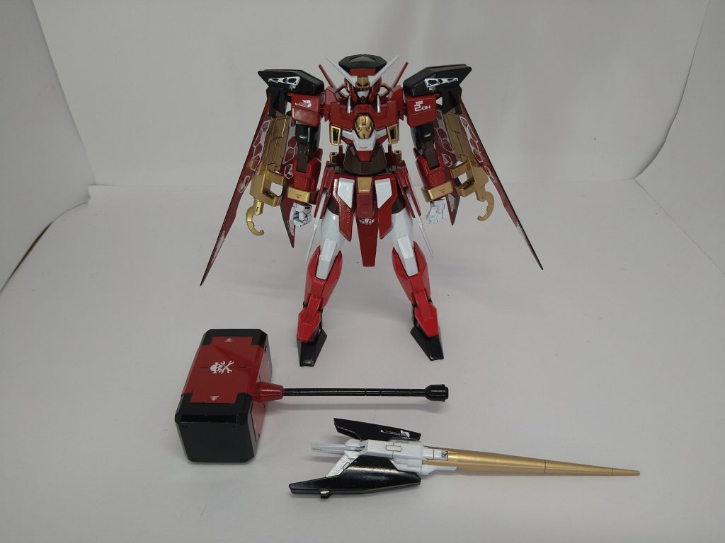 武装はダークハウンド既存の武装に追加して「マリンハンマー」を追加しました。これは彼女が登場するアニメ「ホロぐら」や彼女が投稿した単発動画に登場しているハンマーをモチーフに作りました。