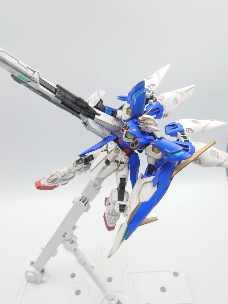 バスターライフルを横持ちでぶっ放す感じ。長距離からの殲滅狙いです。この武装、ゼータでも苦戦しましたがホント保持力が弱いとグラグラするので頑張ってゼロに挟んでもらいました。