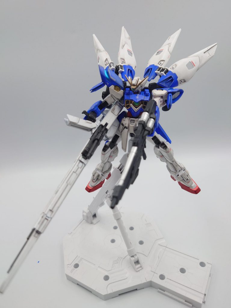 制作工程では無いかもしれませんがボツ案です。前述の通りフェニーチェのバスターライフルしまうところ作れなかった…ただごつい武装あり過ぎても近接に持ち込まれたら捨てざるを得ないのでなくても良いかなと。心残りはバード形態まで作り込めなかったところですが、また機会があれば更に手を加えたミキシングをしたいと思います。長くなりましたが最後まで見ていただきありがとうございました！