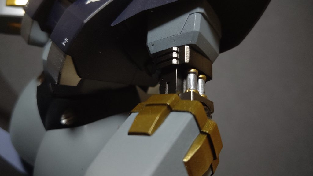 二の腕はフレーム剥き出し感で黒鉄色+塗り分けしてみたけど一番気に入ってるかも知れない