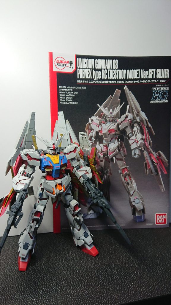 もともとVer.GFTなので焼鉄色等で塗装して完成してたものなのですが、シルバー下地にクリアイエローでゴールドっぽく塗り直ししたのですが、たまたま(めおぷら夫様)の作品を何かで見かけて、カッコいいと思ってこのカラーリングを真似てみました。(技術は遠くおよばないですが)