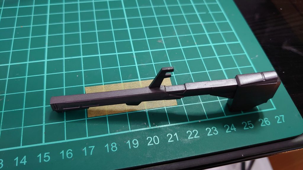 合わせ目消しからのガンメタ塗装後