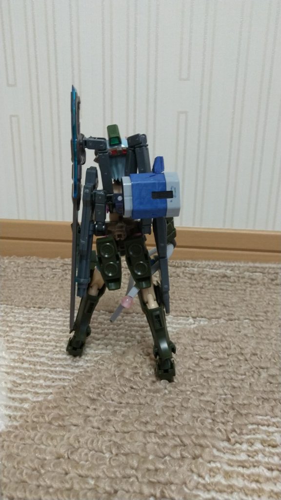 「さて、次の戦場に行くか……。」そう言いながら何処かへと去っていくコマンドフレズさん……。今回はこれで終わろうと思います。最後まで見ていただきありがとうございました!