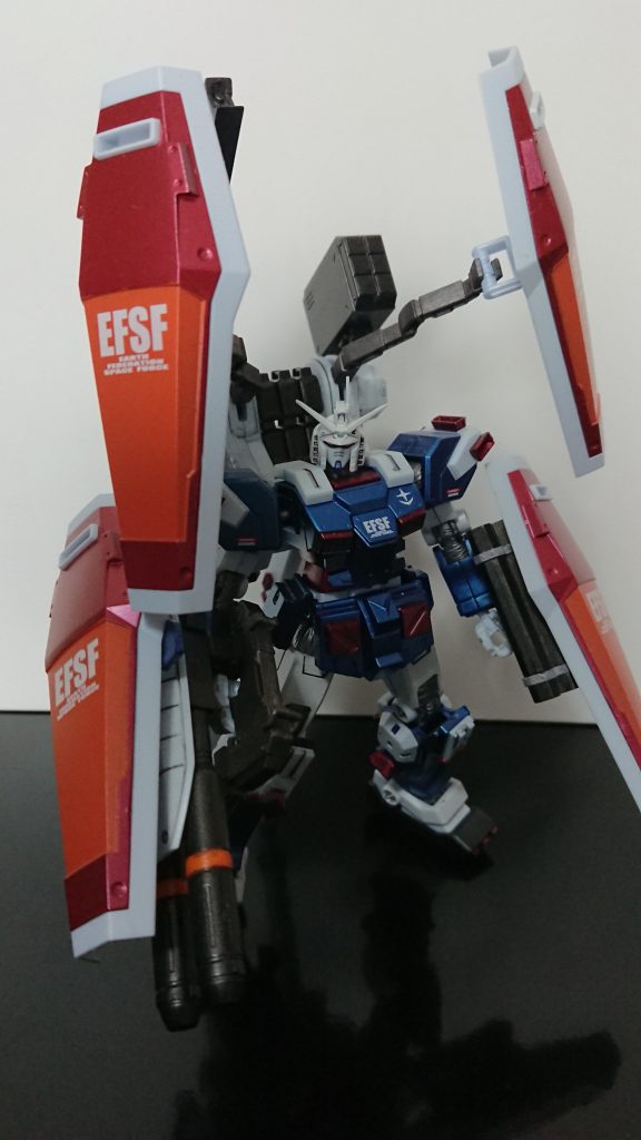 結構買った時はスゲー❗カッコいい❗って思ってたのですがキットは意外と悪そうな顔してますね。