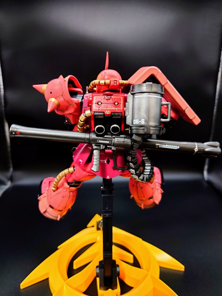 ガトリングガンのセットはバックパックにムリクリ穴を開けて取り付けました!