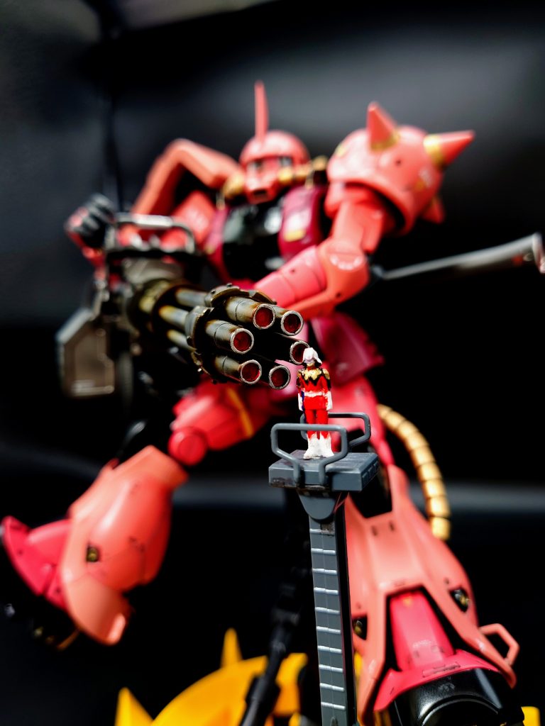 「!?」大佐!!シャ、シャア大佐ァァァァア。爪楊枝で塗りました。敬礼してほしい。