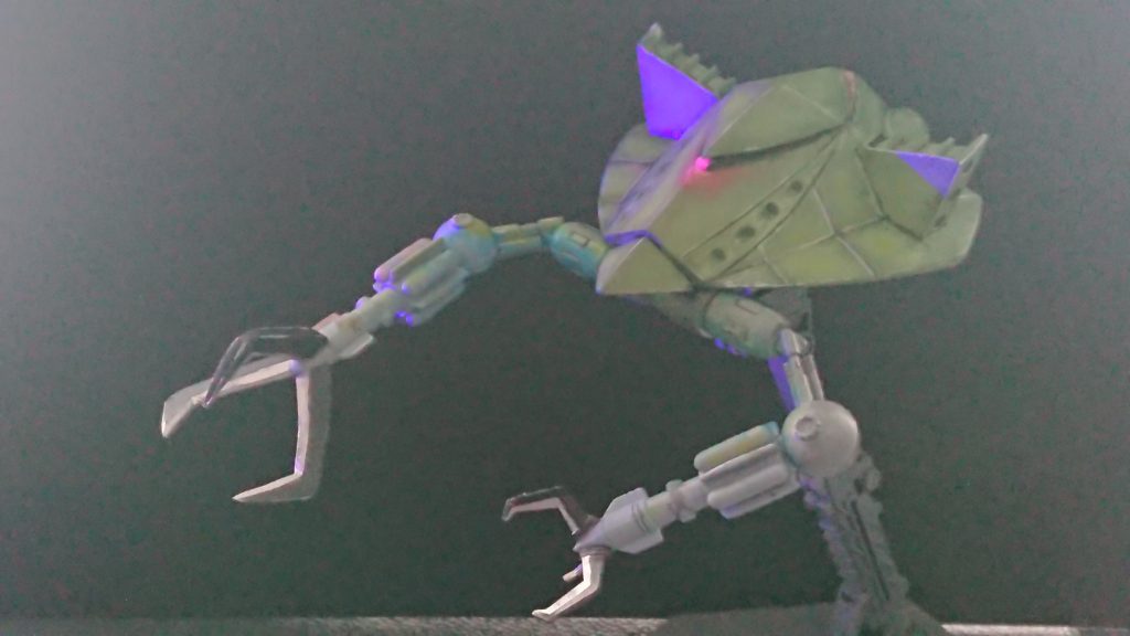 おまけにもう一枚。塗装失敗から筆塗りに変更したのですが、面白い表現にチャレンジして結果オーライでした。あのままだったらエメラルドグリーンで終わったかも。