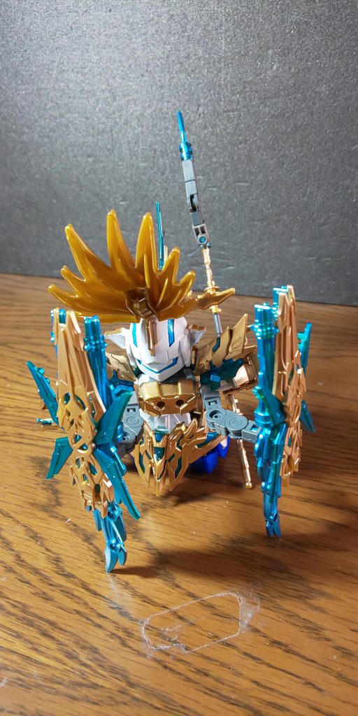 後ろはこんな感じです。細かい塗り分けはマーカーを塗料皿に出して筆でちょんちょんしました。しっかり乾燥させてあれば優しくちょんちょんすれば重ね塗り出来ました。