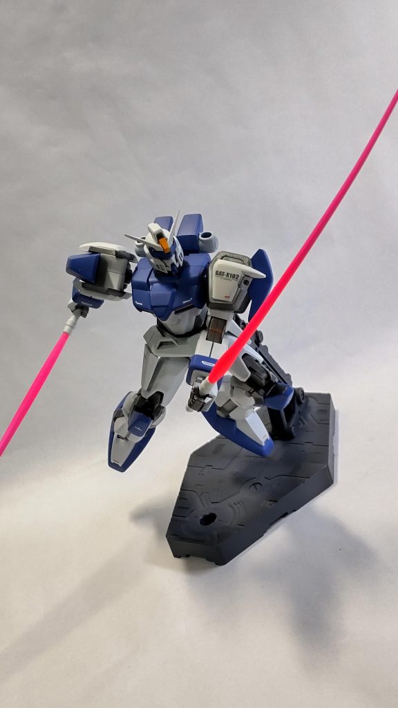 連合仕様で作ったのですが、どうしてもイザークのイメージになってしまいますね。