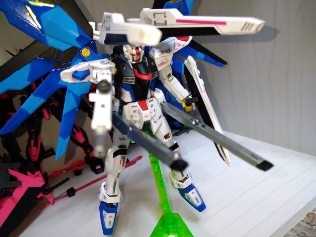 微妙にハイマットフルバーストのポージングを取らせるの難しいです(*´ω｀*)