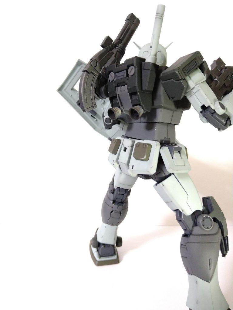 内部フレームはガンシップグレイという濃いグレーにしました。グレイバイオレットの紫感を出す為ですが、効果あったかなぁ。。