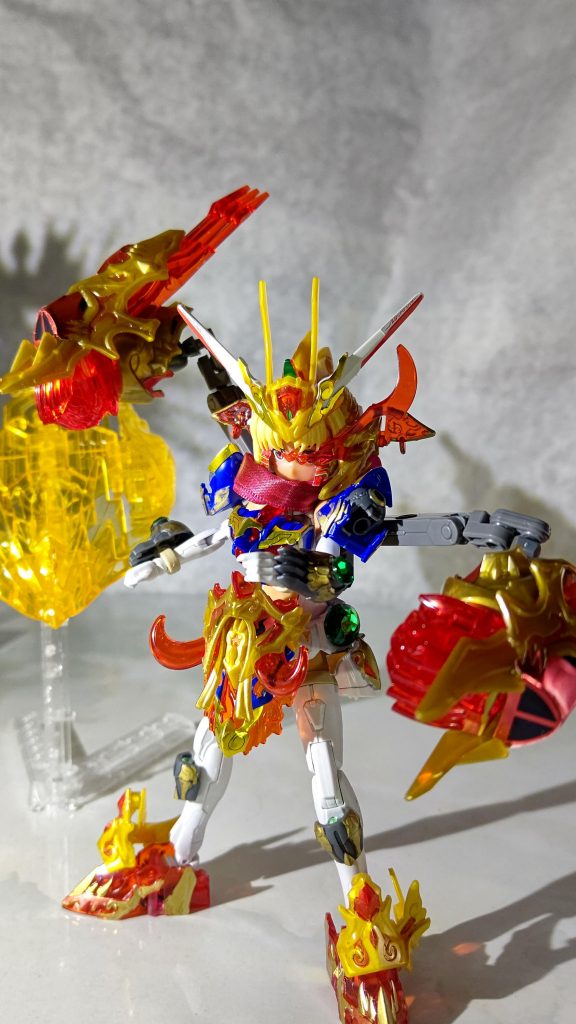 ギャン子を組んだ際余ったサブアームは取っておいて良かった。K社の美プラのレイアウトはホント参考になります。それに習うなら腰アーマーは無い方がスマートなんですが、コレ無いとガンプラとしての情報量が足りない気がするんですよね。もどかしい。