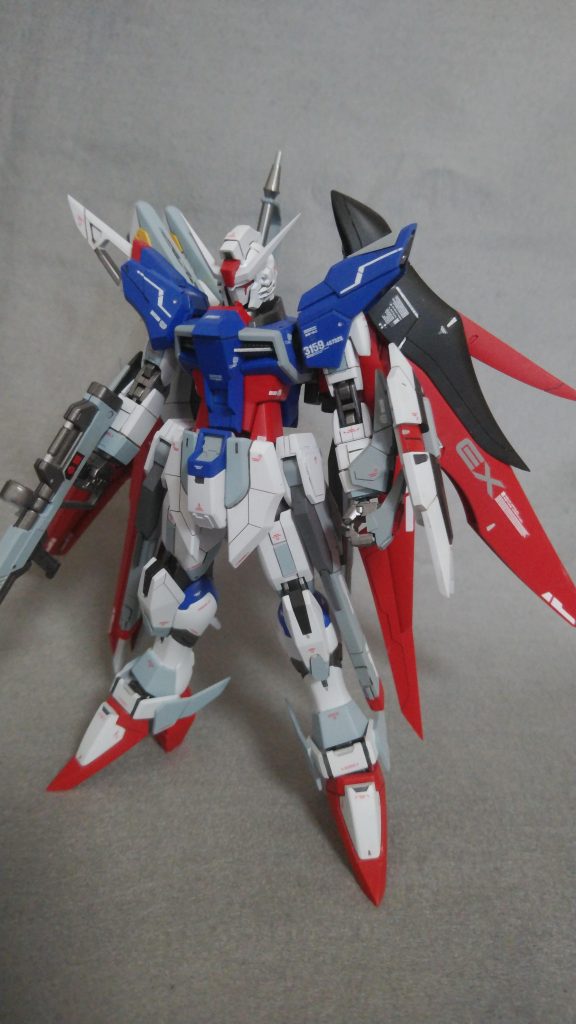 【スパイラルデスティニー】続いてデスティニーです。 基本工作は、ストフリから反転する形で製作しています。 本体の工作はストフリと同様です。腰にストフリのレールガンを取り付けました