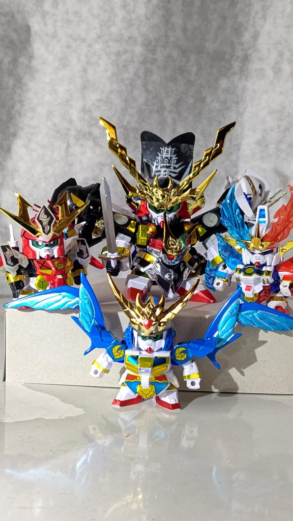 ゆえにあえて言いましょう。「僕はこれがやりたかったんだ!」再販してくれてありがとうBANDAIさん!!  今ならアマゾン等で探すより、ガンベーオンラインのが送料込みでもお安くなってます。その代わり、旧BB戦士の烈光は再販ならず。当時組んだの、わりと原型留めてくれてて良かったです。