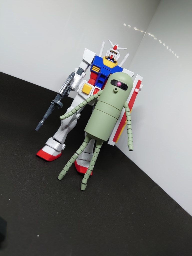 大きさ比較 HGのガンダムと並べるとこんな感じ