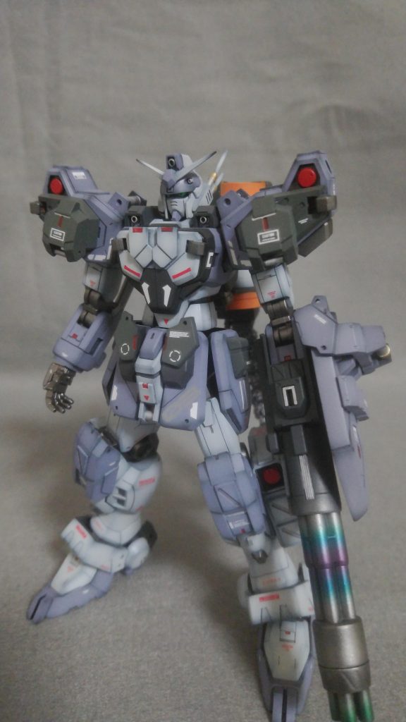 パーツを外せばノーマル?のヘビーアームズにすることができます。各部に30mmのパーツを取り付けて、追加装甲を表現しています。ヘビーアームズのようなキットにはぴったりではないでしょうか