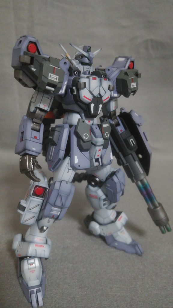 ガトリングはキットの物では細いと感じたので別のキットから拝借