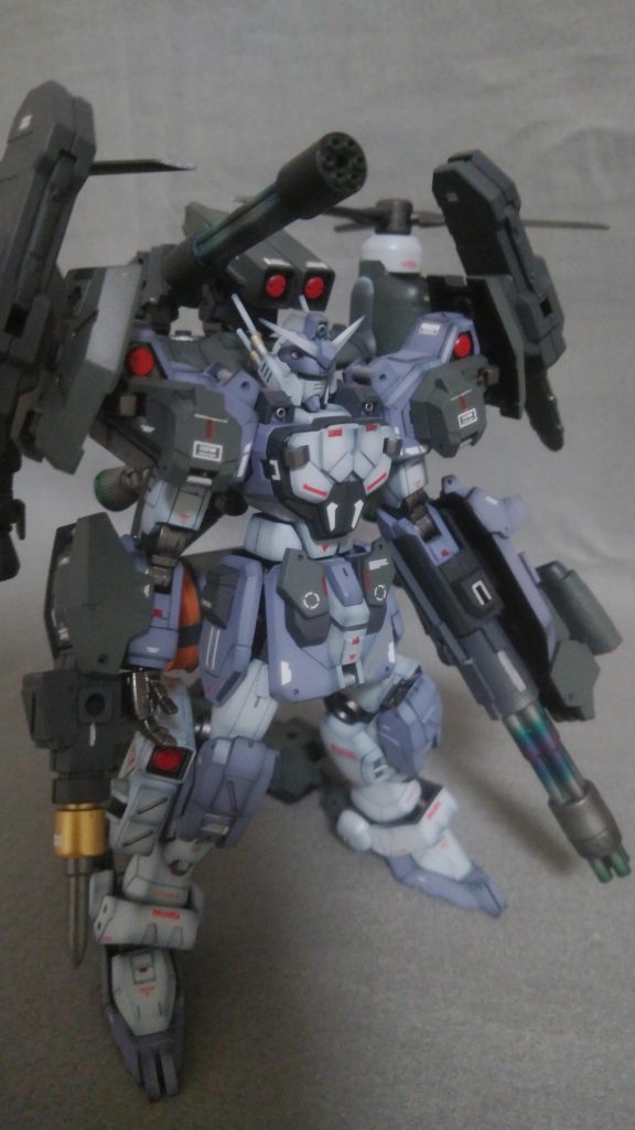 漫画「敗者達の栄光」のシーンに出てきたティルトローターパックを背負ったイーゲル装備が印象的だったため、ビルドダイバーズのオプションパーツを使用して再現しました。