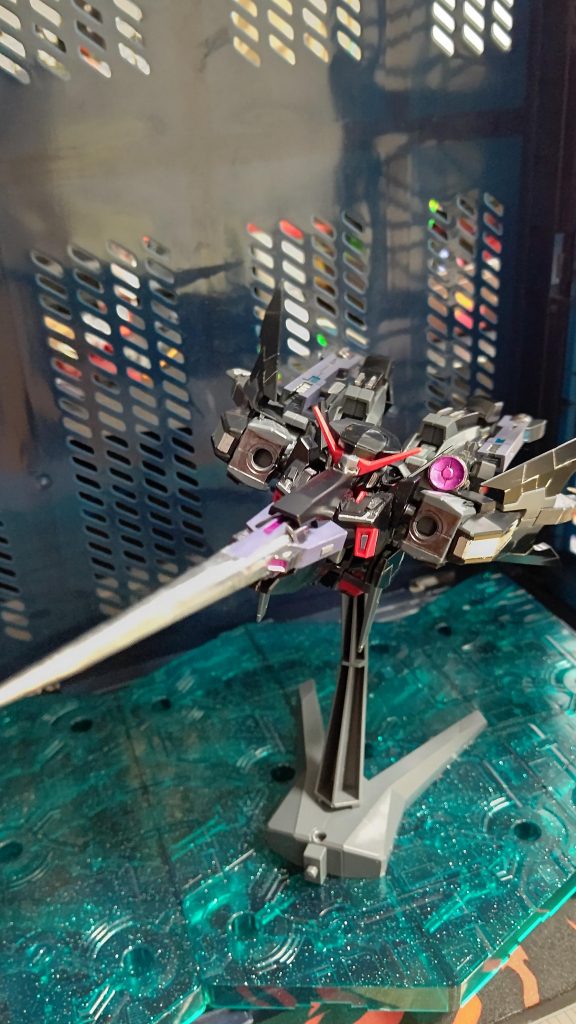 ストライダー形態です。前回のブランシェ同様に差し替えパーツは使用してません。