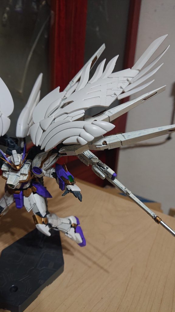 トールギスはドラグーンを飛ばして戦うが、こっちはドライツバーグを飛ばして戦います。(ドライツバーグもツインバスターライフルと同じ威力設定)2機とも周りをぶっ飛ばして戦うスタイルなため、なかなか他の人とチームを組めないで居たが運命に導かれるように二人は出会い、チームを結成した。