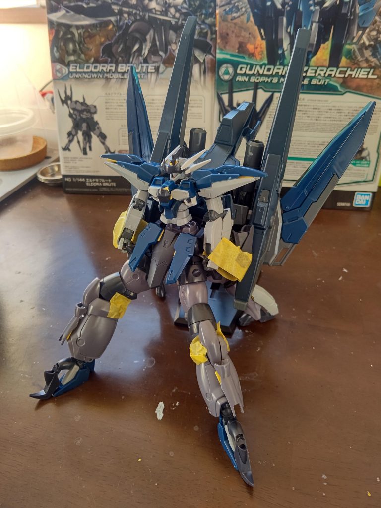 仮組みの状態この時点では背部ユニットの向きが逆でしたエルドラブルートの背部ビームキャノン部分は腕と前脚に移植その他、顔や肩、腰周り、前後脚にそれぞれの機体のパーツを組み合わせボリュームを出しました