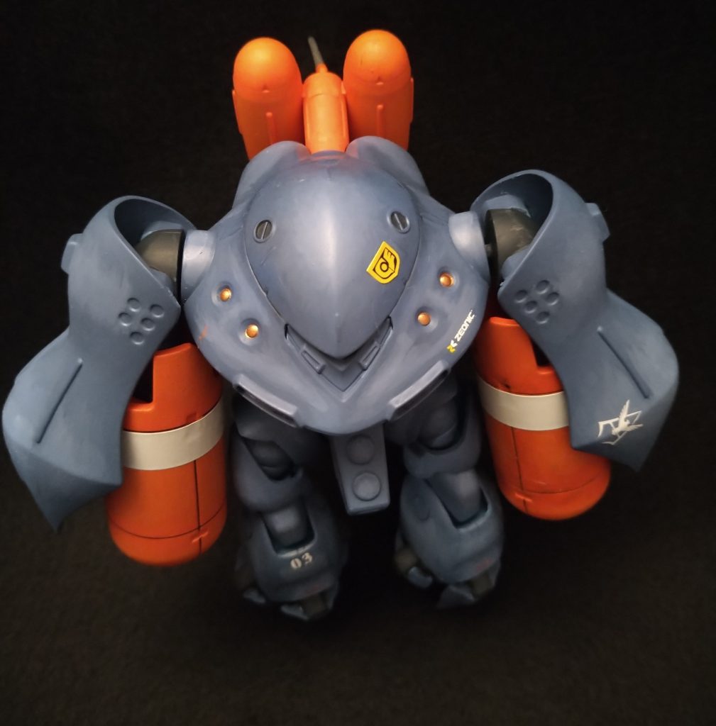 水中の中から這い上がってくるようなイメージです