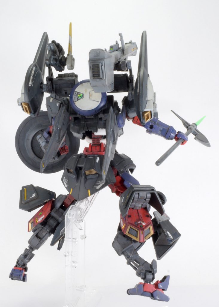 脚部サイドのランダムストレートがパカパカします。