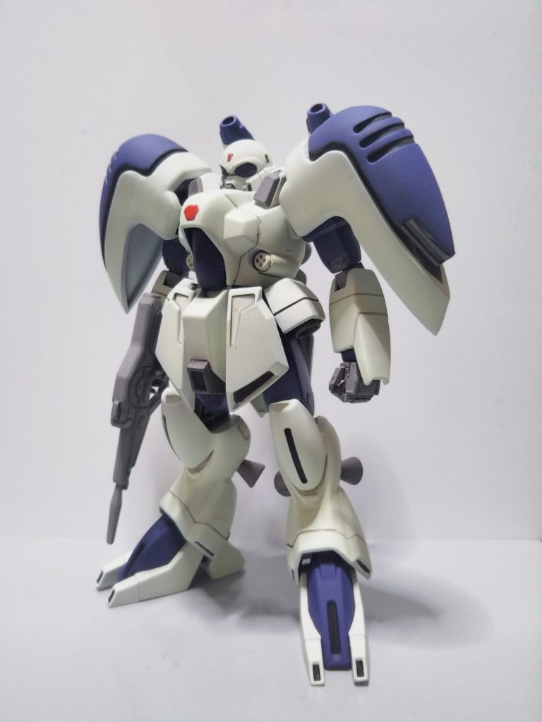 ビームライフルはジャンクパーツの中にあったMG Vガンダムのライフルに変更しています。