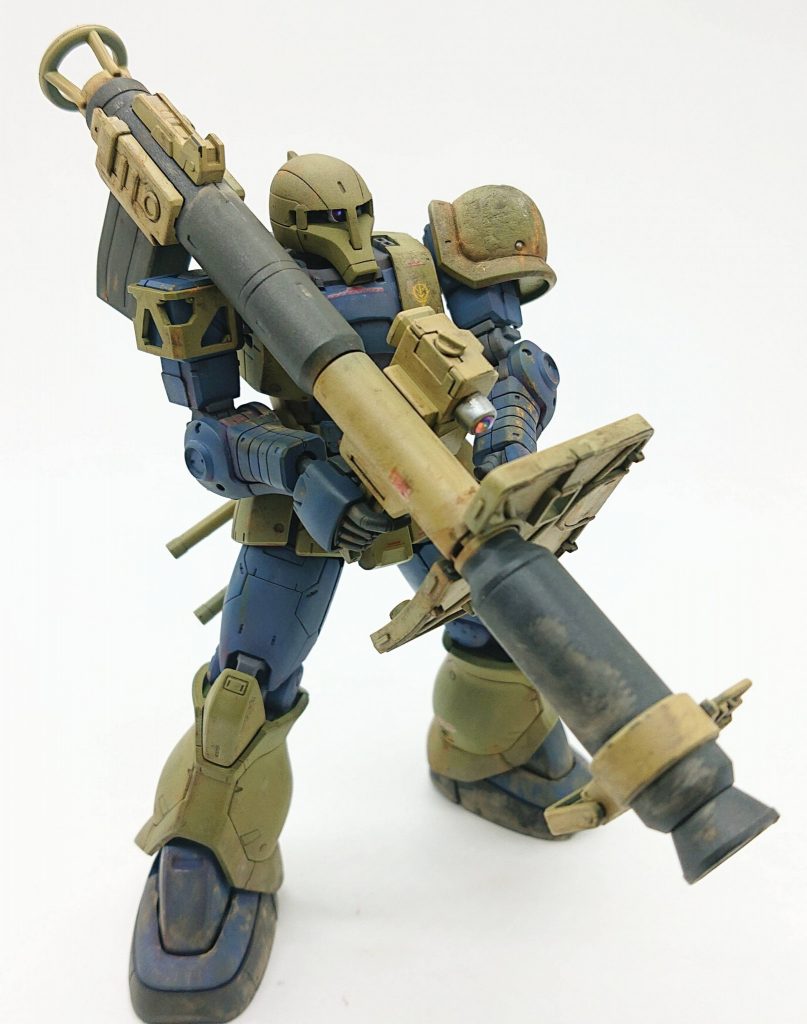 シュツルムファウストもHEAT弾などの直撃させて効果を発揮するものではなく、MSの擱座を狙ったHE弾を使用している設定です。