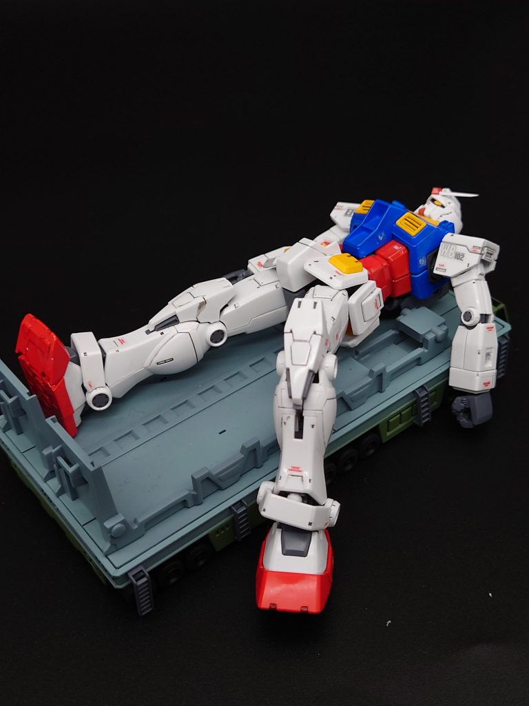 あのシーンガンダム大地に立つ　を再現したい一心で製作しました(笑)