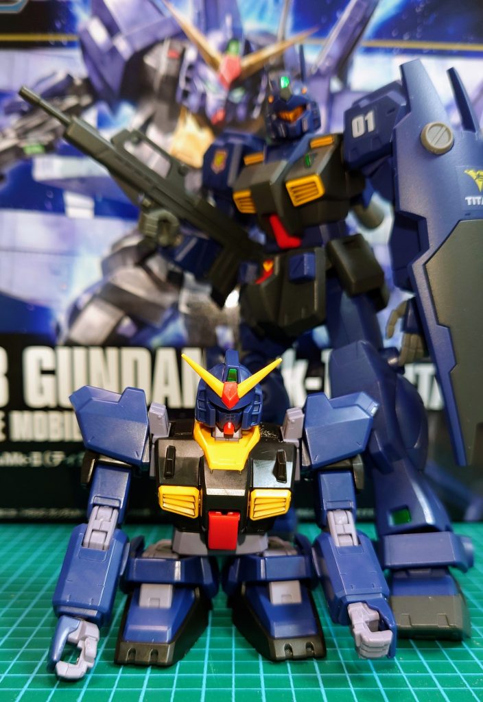 ガンダムMk-II(ティターンズ仕様)–3枚目/制作者：@iBUYdYRiLOF5qk2