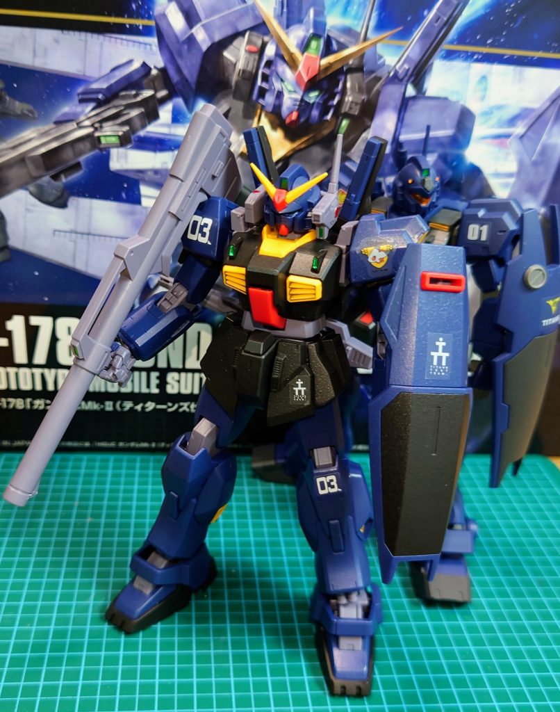 ガンダムMk-II(ティターンズ仕様)–2枚目/制作者：@iBUYdYRiLOF5qk2