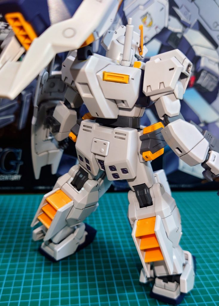 RX-121-1 ガンダム TR-1（ヘイズル改）–4枚目/制作者：@iBUYdYRiLOF5qk2