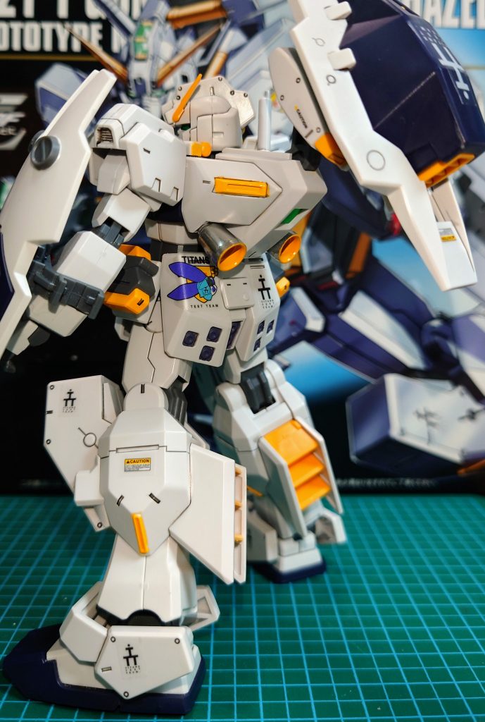 RX-121-1 ガンダム TR-1（ヘイズル改）–3枚目/制作者：@iBUYdYRiLOF5qk2