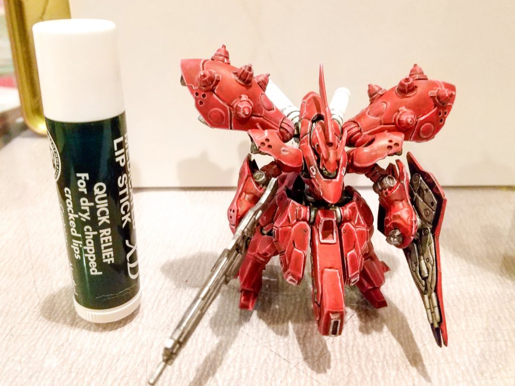 リップクリームより背が低い😆ガンダムアーティファクトでした。いいなと思ったら、評価ボタンをお願いします🥰