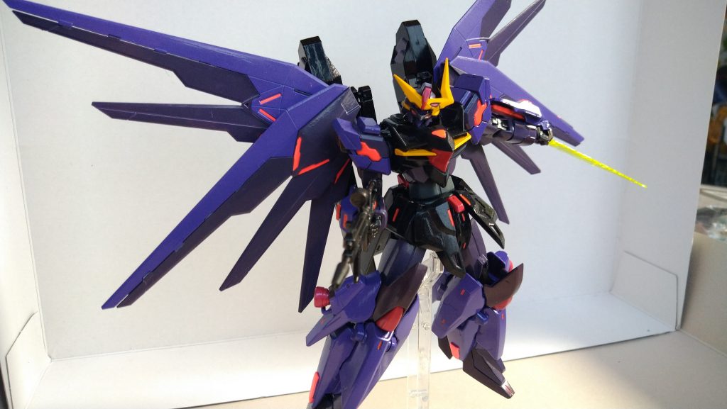 ビームサーベルは接着しました(RGシナンジュのビームサーベルを使用)持ち替え無しで展開!