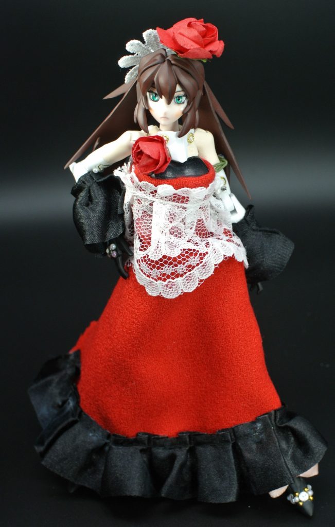バレンタイン風ということで髪はチョコイメージのブラウンに。また、100均の手芸用品やネイルシールでドレスアップしました。この目はシールではなく塗り&UVレジンでドールアイ風に仕上げています。