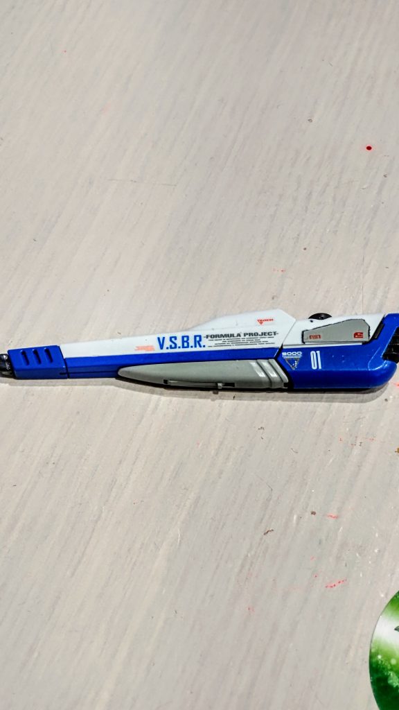 キットについているドライデカールや赤いマーキングシールに加え、ハイキューパーツさんのオレンジやピンクのデカールを貼りました。ver.kaを意識してピンクのデカールを買ってみたんですが思ってたよりも淡い色なのであまり目立っていないですね笑次は赤色を買ってみようと思います。