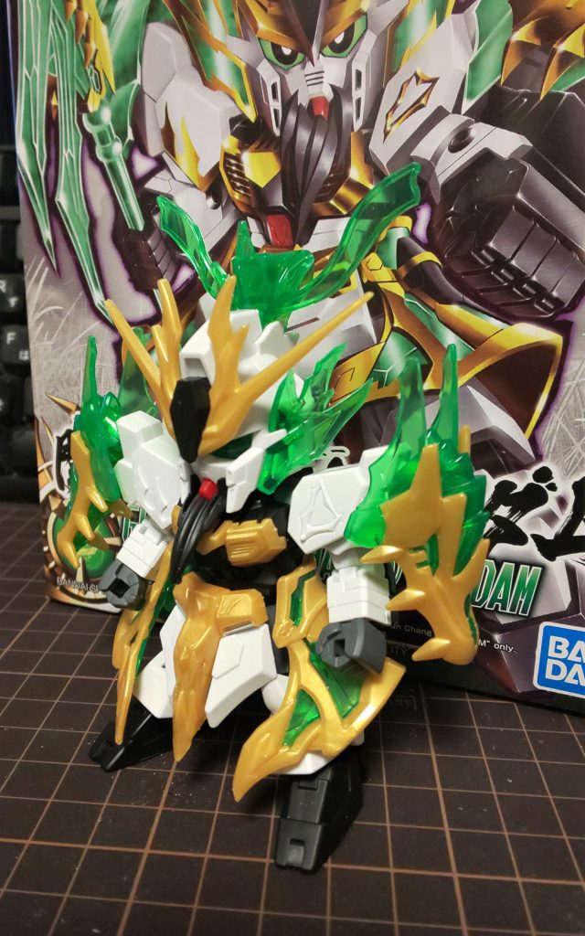 SDガンダムヒーローズのキットよりも、三国創傑伝のキットの方が、密度感は程好い（※個人の感想です）